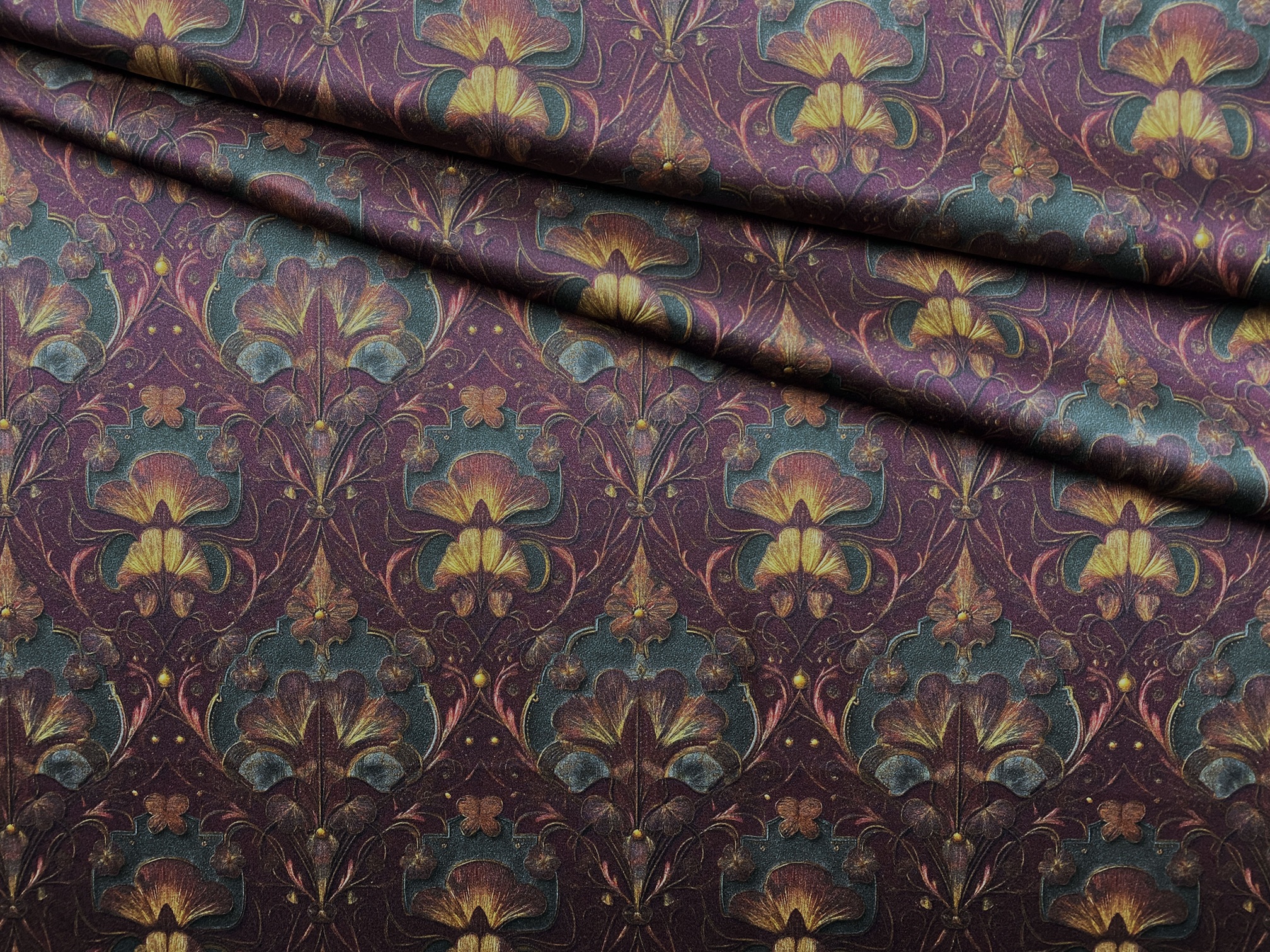 Ткань Шёлк бордового цвета с орнаментальным принтом 46816 1